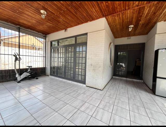 7 BEDROOM HOUSE FOR SALE IN ORANGE GROVE